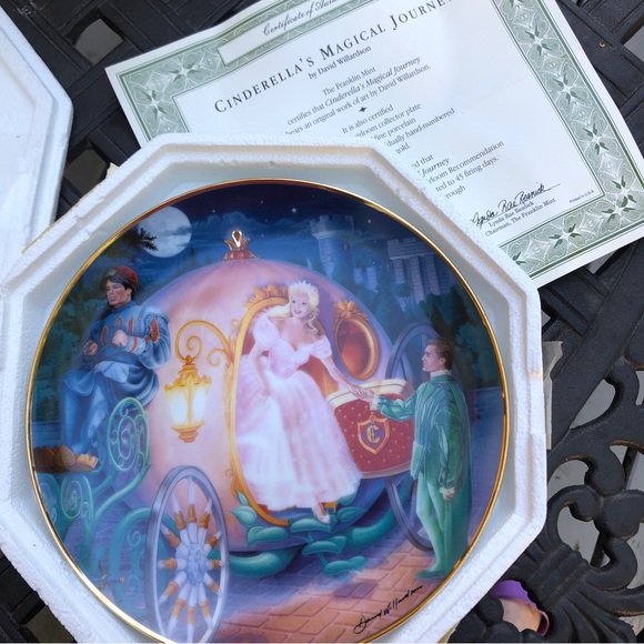 Cinderella’s magic journey - limited edition collectible plate - Picture 2 of 5